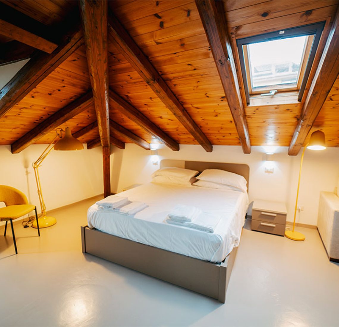 Room 03