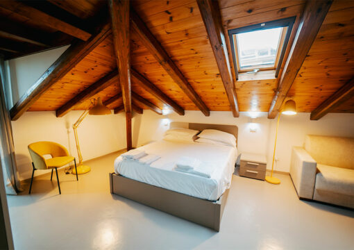 Room 03